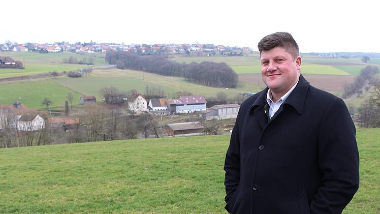Alexander Schneider ist wieder zum Bürgermeister gewählt worden. Doch wie sein Gemeinderat endgültig aussieht erfährt er erst Ende März, denn es muss gelost werden. Foto: Julia Raab