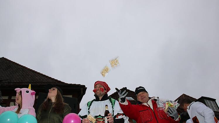 Marktplatztreiben in Stadtsteinach. Foto: Jürgen Gärtner