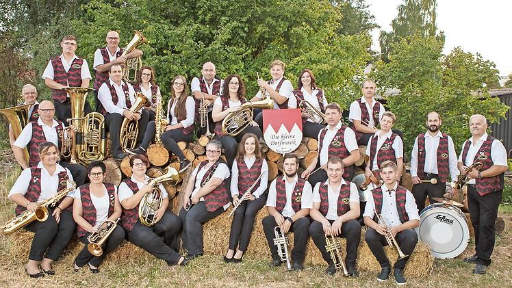 "Die kleine Dorfmusik" existiert seit 15 Jahren. Foto: privat