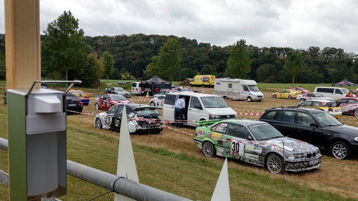 Auch Spender mit Handdesinfektionsmittel waren überall im Fahrerlager und Rallye-Zentrum parat.