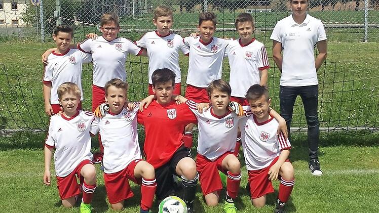 Die Sieger des Regionalentscheids 2017 mit DFB-Junior-Coach Marius M&uuml;nch (es fehlt: DFB-Junior-Coach Maximilian Tr&ouml;glen) Foto: privat