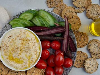 Hummus, Halva, Tahini: Bundesamt warnt vor Kauf - "Risiko f&uuml;r Infektion"