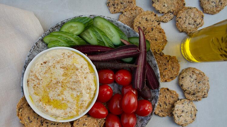 Hummus, Halva, Tahini: Bundesamt warnt vor Kauf - "Risiko für Infektion"
