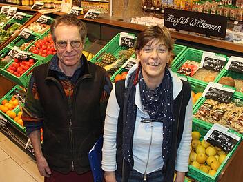 "Dave's Biomarkt" in der Klostergasse ist bald Geschichte, der Neuseeländer Dave Eager und seine Frau Christine Pöhlmann verlagern ihren Naturkostladen in die Albert-Ruckdeschel-Straße. Foto: Archiv/Jürgen Gärtner