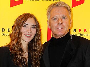 Genau wie ihr Vater steht auch Emmy Pilawa beruflich vor der Kamera.