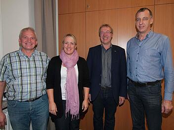 Erwin Faatz-Schleicher, Madeleine Schopper, Klaus Schumann und Konrad Kreß (v. l.) bilden den Stiftungsrat. Foto: Roland Meister
