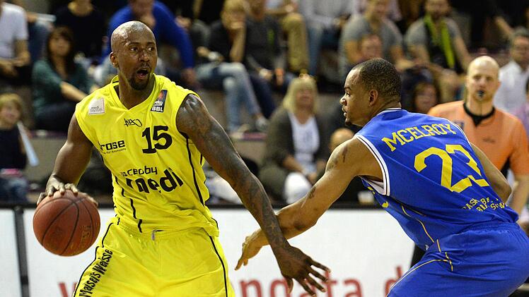 Brandon Bowman (links) gegen Immanuel McElroy. Foto: Peter Mularczyk