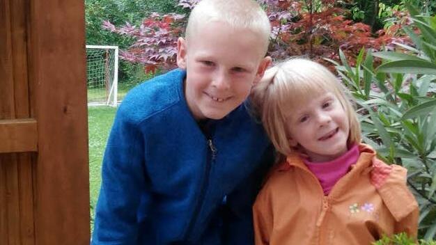 Heidi war ein lebenslustiges Mädchen. Das Bild zeigt sie zusammen mit ihrem Bruder. Fotos: privat
