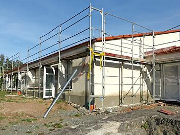 Die Umbauarbeiten an der ehemaligen Guttenberger Schule laufen auf Hochtouren. Foto: Klaus-Peter Wulf