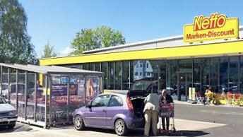 So könnte der Netto-Einkaufsmarkt am Ortsausgang Effeltrich in Richtung Poxdorf aussehen. Foto: Büro HWP Würzburg