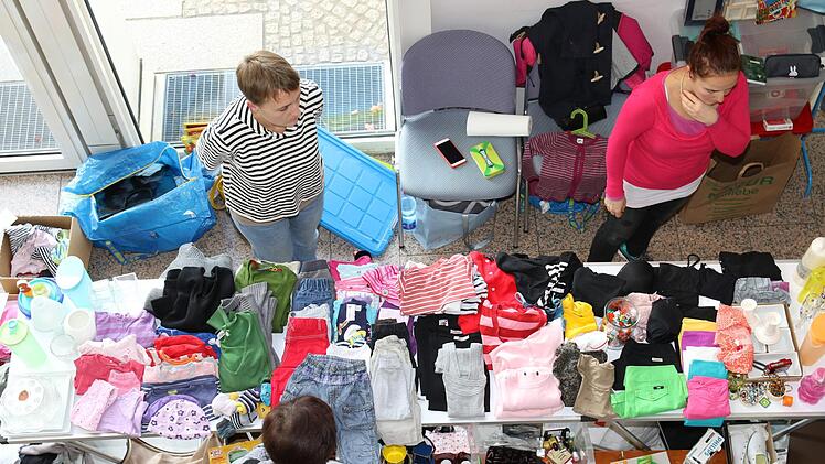 Impressionen vom Mädelsflohmarkt.Wolfgang Desombre