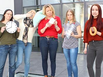Die Redakteurinnen (von links) Jessica Rohrbach, Nina Gr&ouml;tsch, Nadine N&uuml;sslein, Lisa Faber und Jessica Rus starteten  mit verschiedenen Vors&auml;tzen in die Fastenzeit.Lukas Pitule
