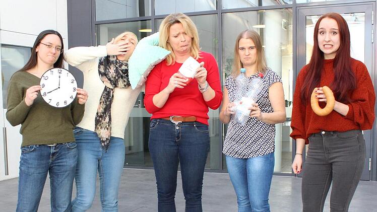 Die Redakteurinnen (von links) Jessica Rohrbach, Nina Gr&ouml;tsch, Nadine N&uuml;sslein, Lisa Faber und Jessica Rus starteten  mit verschiedenen Vors&auml;tzen in die Fastenzeit.Lukas Pitule