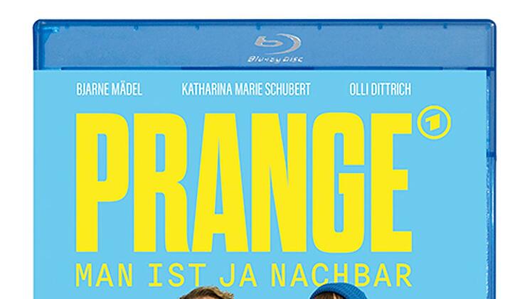 Die bezaubernde Weihnachtgeschichte "Prange - Man ist ja Nachbar" erz&auml;hlt von einem Titelhelden (Bjarne M&auml;del), der als scheuer, guter Geist in seinem Hamburger Mietshaus die Pakete f&uuml;r alle Nachbarn annimmt - und sich in Paketbotin D&ouml;rte verliebt.