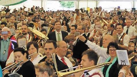 1600 Musiker spielten beim Jubiläum zusammen.  Foto: Heidi Amon