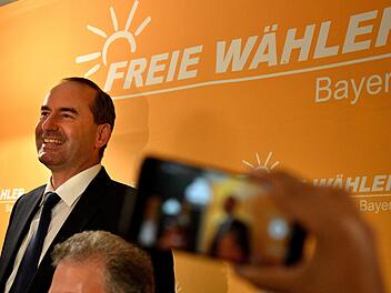 Hubert Aiwanger von den Freien W&auml;hlern am Wahlabend der Landtagswahl 2018. Foto: Lino Mirgeler/dpa