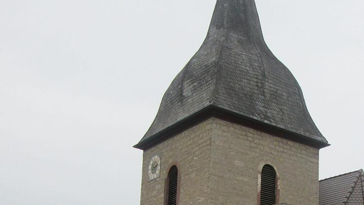 Mit dem sanierten Kirch- und Schulplatz  ging für den Stadtteil Feuerthal ein lang ersehnter Wunsch in Erfüllung. Winfried Ehling
