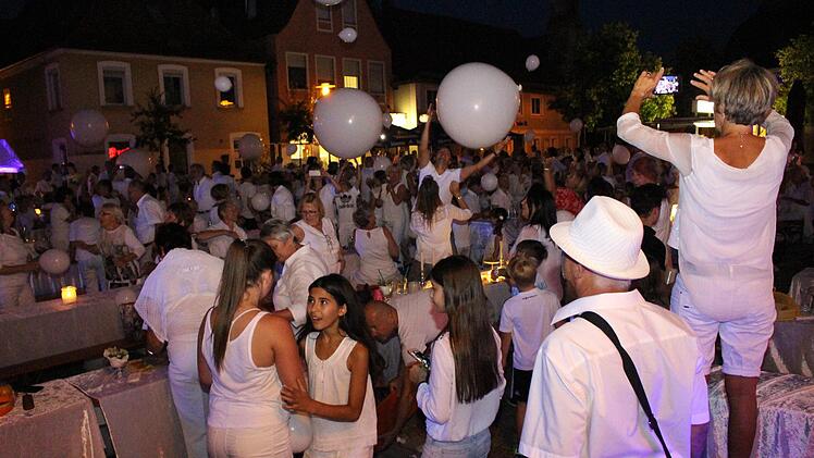 Impressionen von der "Weißen Nacht"   Foto: Evi Seeger