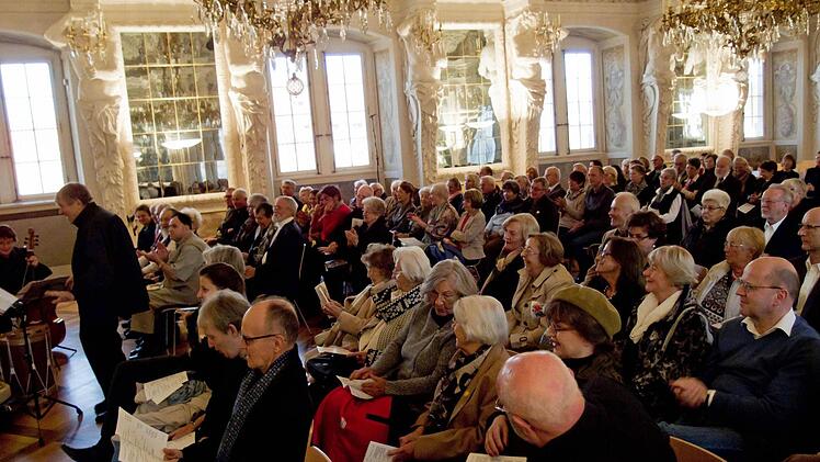 Zahlreiche Zuhörer lockte vomdas Konzert mit dem Melchior-Franck-Kreis im Riesensaal der Coburger Ehrenburg an.Foto: Jochen Berger