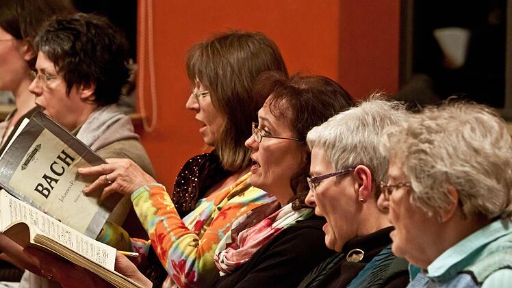 Der Coburger Bachchor bei der ProbenarbeitFoto: Jochen Berger