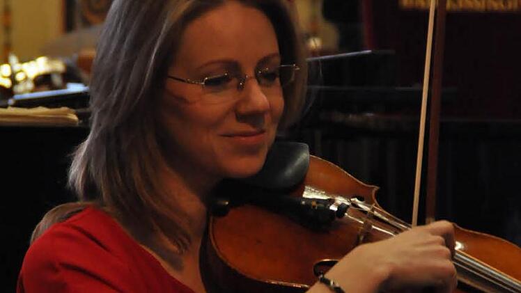 Ein neues Gesicht in und vor dem Kurorchester: Lidia Shlapik. Foto: Peter Klopf