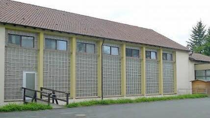 Sorgenkind Schulturnhalle: Die Stadt spart für einen Neubau und hat dafür weitere 200 000 Euro im Haushalt eingeplant. Foto: Dagmar Besand