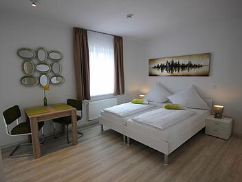 Individuell ausgestattete Zimmer mit Wohlfühlatmosphäre.