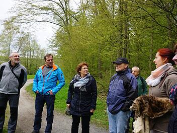 Teilnehmer erfuhren viel Neues über Biber und Bienen. Foto: Elisabeth Assmann
