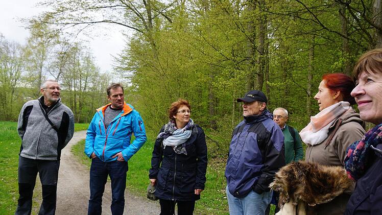 Teilnehmer erfuhren viel Neues über Biber und Bienen. Foto: Elisabeth Assmann