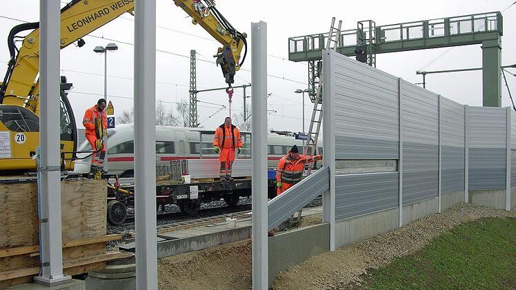 Sicht- und Lärmschutz haben beim Streckenbau eine große Rolle gespielt.