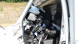 Lkw-Fahrer &uuml;berlebt Unfall nicht