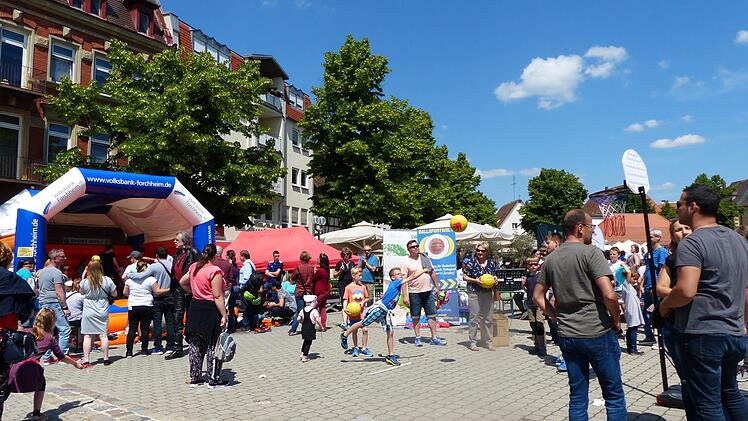 Das Fest lockte von Christi Himmelfahrt bis Sonntag Besucher mit einem abwechslungsreichen Musik- und Veranstaltungsangebot in die Innenstadt. Foto: Pauline Lindner