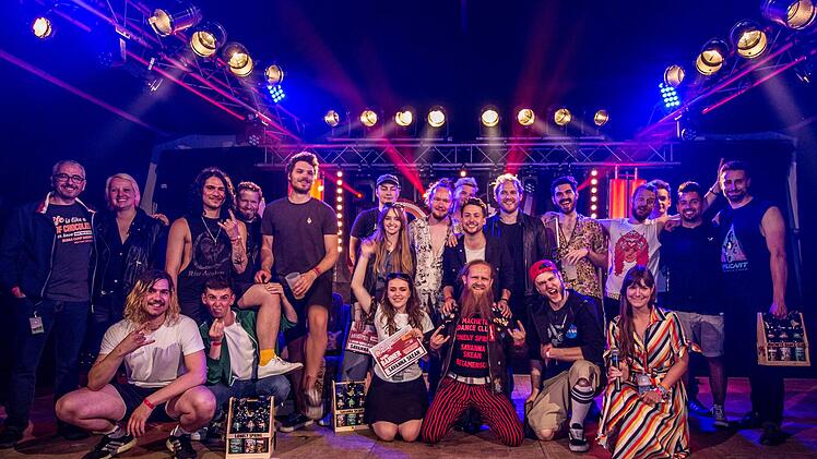 Der "local heroes Bayern"-Jahrgang 2019 ist noch lange nicht Geschichte, sondern der Startschuss für hoffentlich viele weitere gemeinsame Auftritte. Foto: Julia Wartmann