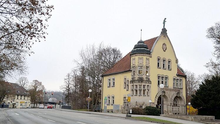 Blick auf den Portikusbau des ehemaligen Ernst-Alexandrinen-Volksbades in Coburg.Foto: Jochen Berger