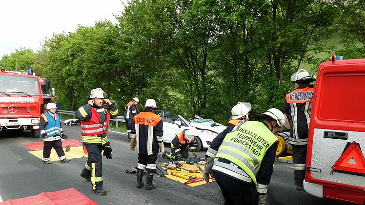 Unfall bei Althausen. Foto: Feuerwehr