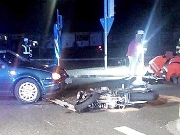 Der Motorradfahrer wurde bei dem Zusammenprall verletzt.  Foto: sae