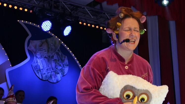Immer müde und zunehmend frustriert war Carolin Wicklein als läähwaafn. Foto: Maria Löffler