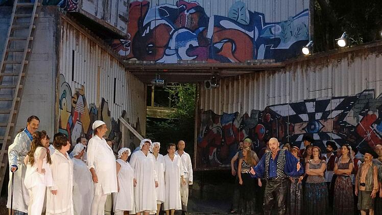 "Der Zigeunerbaron": Impressionen von der Neuinszenierung auf der Waldbühne Heldritt.Foto: Jochen Berger