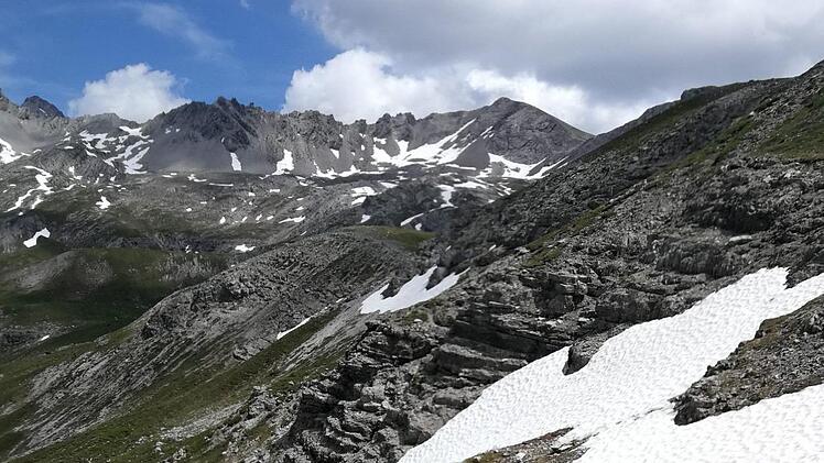 Alpenüberquerung Faszination und Herausforderung - die Alpenüberquerung der Achtklässler  der Montessori-Schule Rhön/Saale. Foto: Bernhard Dünisch