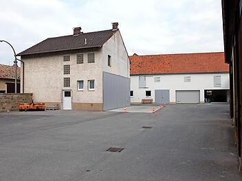 Im ehemaligen Geiß-Haus soll die Forstdienststelle untergebracht werden.  Foto: Philipp Bauernschubert