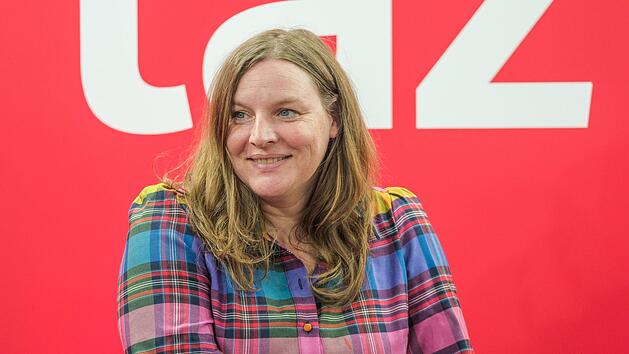 Wegen einer Stimmst&ouml;rung kann Judith Holofernes - hier bei der Leipziger Buchmesse 2026 - nicht mehr als S&auml;ngerin arbeiten.