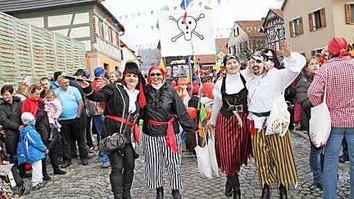 Stilecht waren diese Piraten unterwegs.