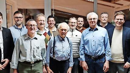 Staatssekret&auml;r Sandro Kirchner, Matthias Knoblauch, Paul Bieber, Georg Schiesser, Steffen Albert, Gerhard Adam, Armin Kirchner, Felix Leser, Johannes Schm&uuml;ck, Christian Kessler, Marcel Sch&auml;fer, Bezirksrat Martin Wende.