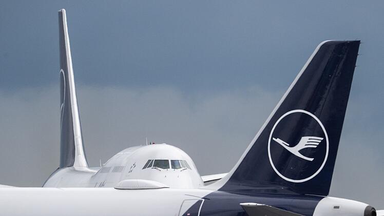 Passagiermaschinen der Lufthansa am Flughafen Frankfurt