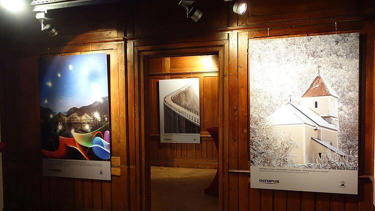 : Zum Fotogipfel beherbergt die ehemaligen Villa des Brauereibesitzers Jau&szlig; die Olympus Galerie.