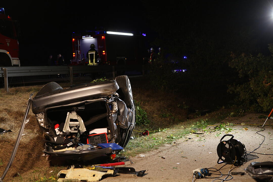 Schwerer Unfall bei Ansbach: 21-Jähriger stirbt