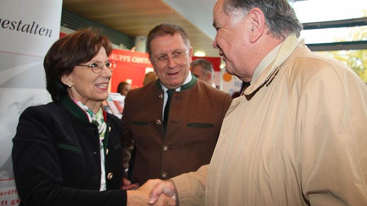 Gruß vom Ehrenbürger Albert Ruckdeschel: Emilia Müller freute sich über die herzliche Begrüßung