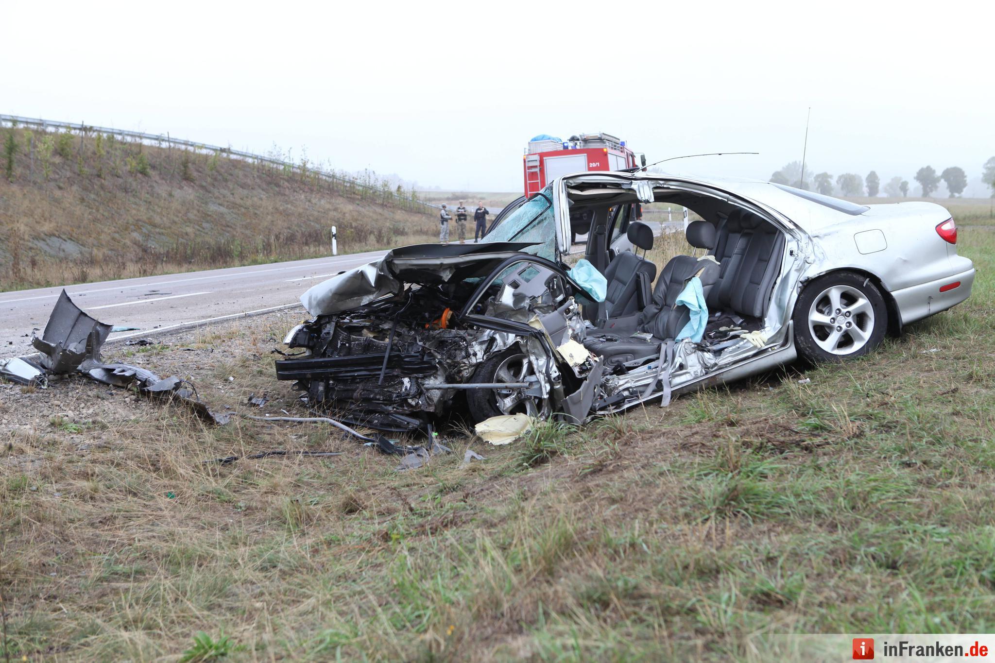 Bilder von: Tödlicher Unfall auf der B13