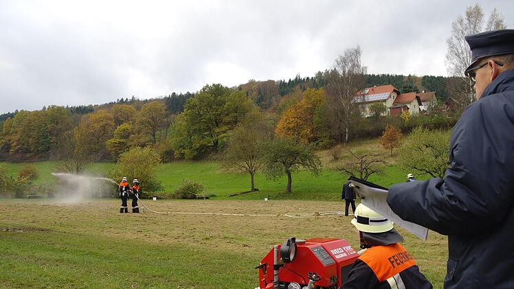 Der Aufbau der Gruppe im Löscheinsatz war in der vorgeschriebenen Zeit erfolgreich. Foto: Stephanie Elm