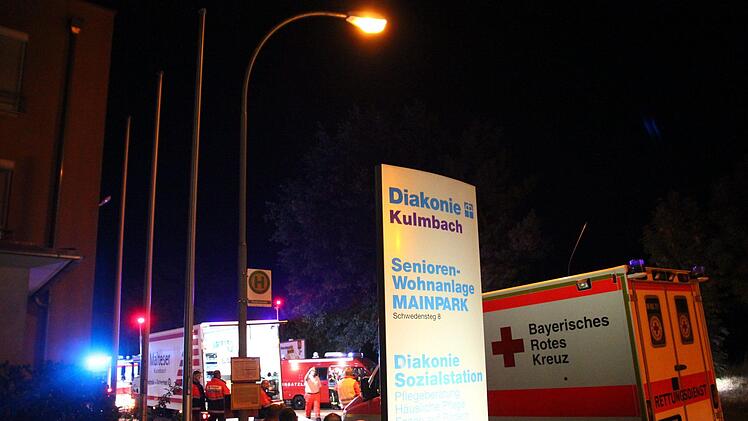 Großeinsatz am Seniorenheim am Schwedensteg. Foto: Jürgen Gärtner